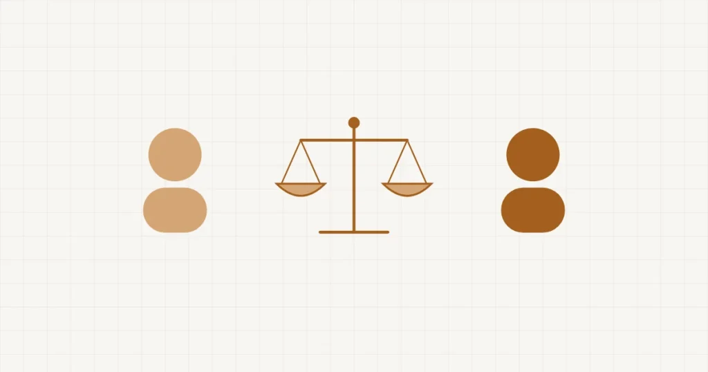 Deux personnes séparées par un litige, reliées par une troisième figure neutre