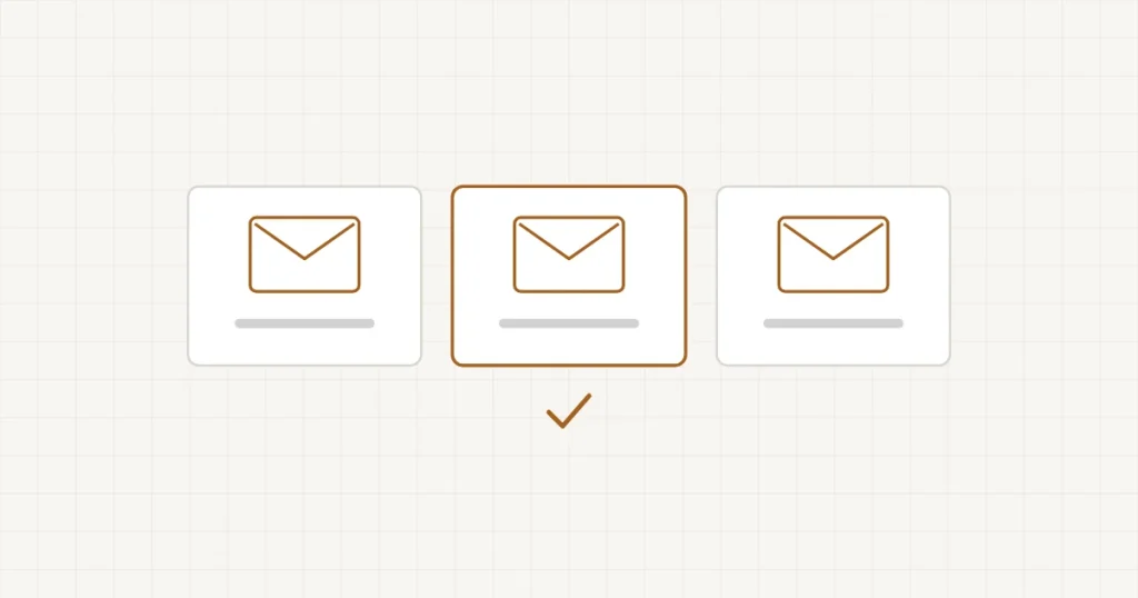 Plusieurs outils d’emailing alignés côte à côte, une flèche désignant celui relié directement à une boutique en ligne
